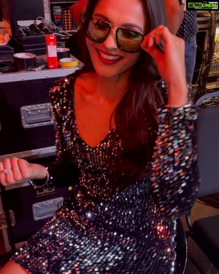 Andrea Jeremiah Instagram - #aboutlastnight 💕💫💓 #malaysia you were amazing as always 😍😍😍 MUH @blushbeautybeyond @btosproductions @malikstreams @itsyuvan #yuvan #yuvan25 #malikstreams #kualalumpur #tamil #music #onstage #live #bts