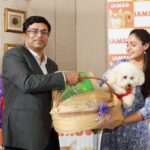 Andrea Jeremiah Instagram - @jonsnow.bichon & I had a great time interacting with the good folks at IAMS for the launch of their new cat food range at Chennai’s Taj Connemara 🐈🐈🐈 The premium tailored recipes were developed with vets and are already a global success ! And a special thank you for making it extra special for the lil birthday boy 🐶🎂❤️ #IAMS #IAMSWhoIAm #TailoredNutrition #UniqueBest #CatFood #NewLaunch #LaunchAlert #CatHealth #Cat