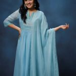 Anikha Instagram - 💙💙 @arsignatureofficial @shafishakkeer @anusharejiar @femy_antony__ @vishnupriyaprakasan