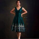 Anikha Instagram - 💚💚 @arun_payyadimeethal @jo_makeup_artist @stylestoriesbypriyanka @gospelofdesign @alkas_bridal @shamnad_wedads @shadowfx2021