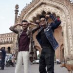 Anil Kapoor Instagram - What a day in LUCKNOW!! Thanks a lot everyone for all the love to #jugjuggjeeyo @varundvn @kiaraaliaadvani @anilskapoor sir @neetu54 ma’am @karanjohar @apoorva1972 @dharmamovies @mostlysane @raj_a_mehta