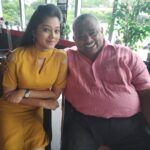 Anitha Sampath Instagram - Today cook damu Sir in our show...his both dishes were outstanding...varamilagu prawn and kozhi kodamilaga varuval... ரெண்டுமே வேற லெவல்..தெய்வ லெவல்..chanceless taste with simple few ingredients..So happy to meet him today.. #vanakkamthamizha #suntv #sunnews #anitha #anchoranitha #anithasampath