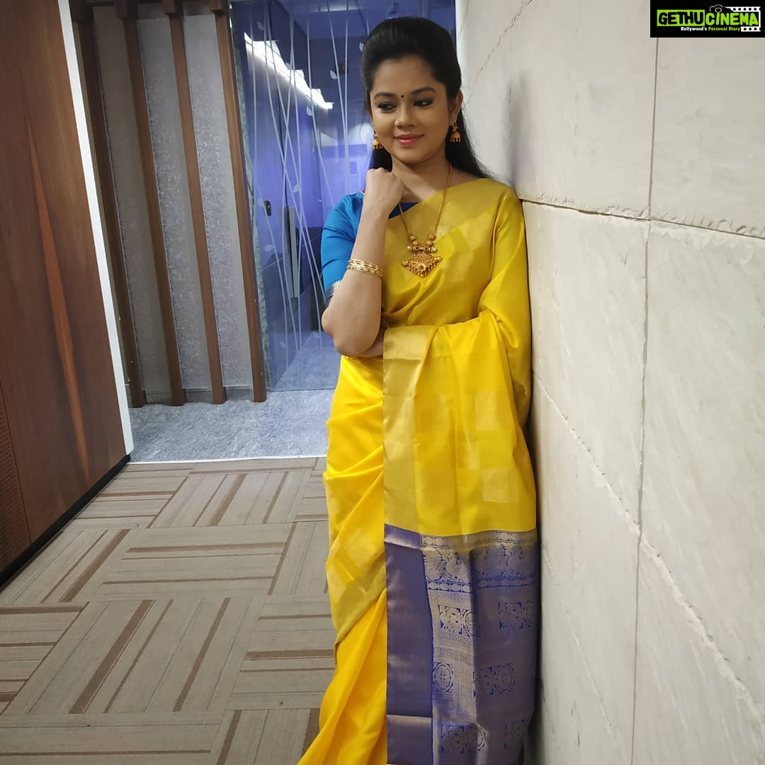 Anitha Sampath Instagram - Suntv news time..dolled up.. #vanakkamthamizha #suntv #suntvnews #sunnews #6pmnews #anchoranitha #anitha #anithasampath