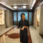 Anitha Sampath Instagram - My office lift lobby... #anitha #anithasampath #anchoranitha #suntv #Sunnews