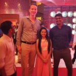 Anitha Sampath Instagram - 6'11 height...Found him in sandakozhi audio launch...he is a foreigner staying here in leela palace..basket ball player nu soldraru..nanum chinna vayasula basket ball adirukalamo...he he..#anitha #anithasampath #anchoranitha #vanakkamthamizha