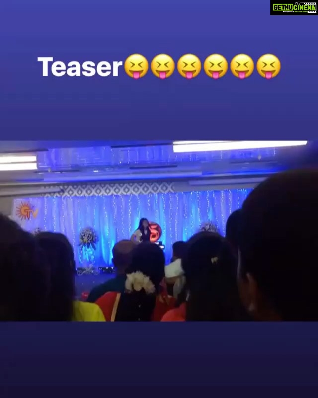 Anitha Sampath Instagram - Size of your audience doesnt matter..just do what u love😍#suntv #25th_birthday #celebration #suntvoffice #dance #mypassion #soloperformance #onegirlarmy #onlygirl_who_did_solo💪🏼