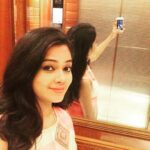Anitha Sampath Instagram – Click in the office lift..#suntv #liftie #worktime #anchoranitha #happymonday