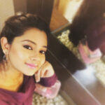 Anitha Sampath Instagram – Enna pandradhu..bore adikudhe..🤓 Sun Network
