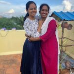 Anitha Sampath Instagram - Anil kutty met amma kozhi 😍🐣 Lots of love to you akka❤️ Place: akka veetu mottai madi,dindugal Dindigul, Tamil Nadu