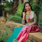 Anitha Sampath Instagram – Mua @sharanyas_makeupartistry 
Hairdo @vanitha_makeover 
Saree @mhm_indian_boutique 
Blouse @kalpana_bridal__blouse 
Jewels @chennai_jazz 
Flowers @reesribridalflowers 
Photography @single_sparrow_photography
