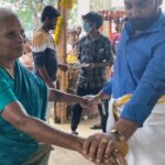 Anitha Sampath Instagram – Lakshmi paati full fun mode at our shooting spot! 😅😅
Dance partner: @vathsanveera 
Isai: director @martyn_aji 😂

#suraraipotru_paati 
#rara_paati
#movieshoot
#ayyampalayam
#dindugal Ayyampalayam