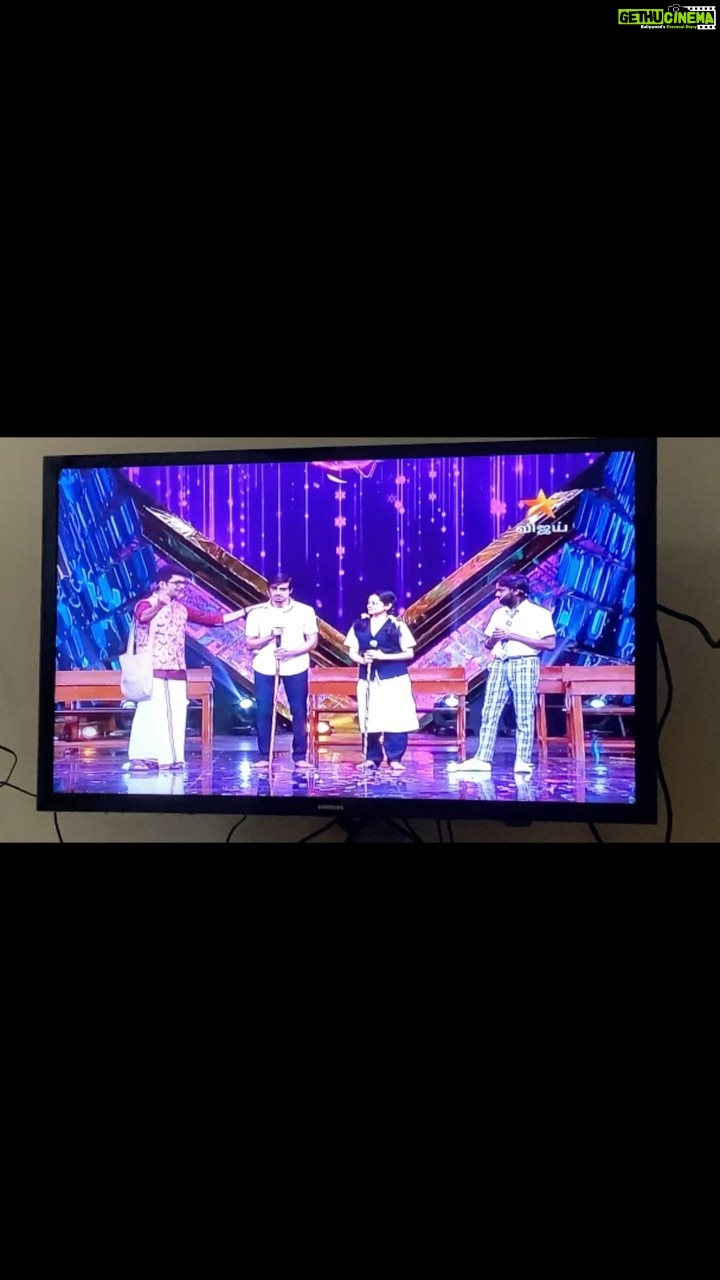 Anitha Sampath Instagram - Blind dance, eye donated,10 on 10 marks, standing ovation,and lots and lots of appreciation from judges and all of you! What else i need!! Romba romba romba satisfied paaa!! Thanking the real heros of this round, my choreographers @abusdc @sakzzz1616 @vinothdancer_official