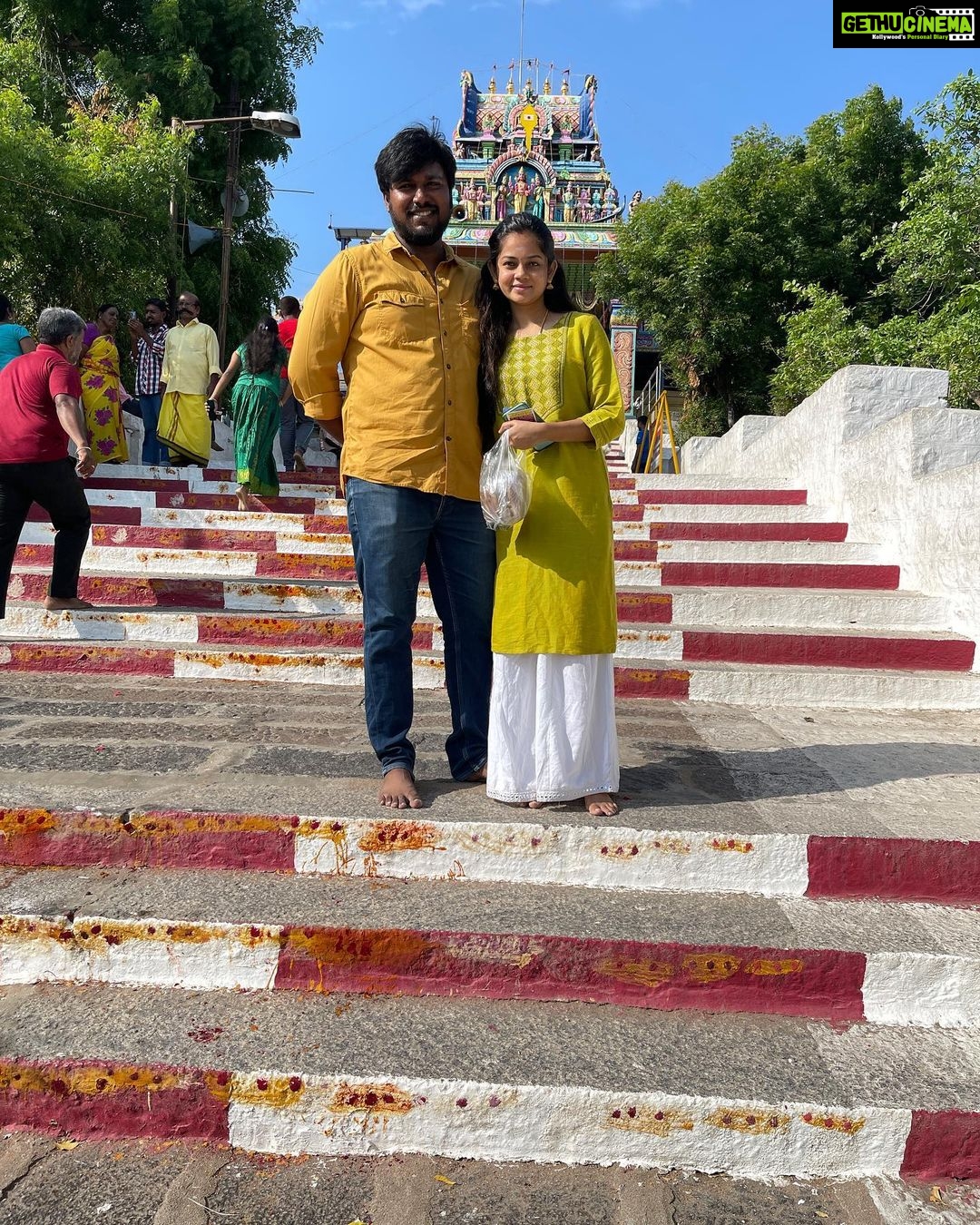 Anitha Sampath Instagram - Thanks to everyone who wished me on my birthday!πI value each and everyone of u guys!!!π U guys never left me alone..each of your loving words means a lot to meπππ½ thanks for your support thangams. By the way this picture is from kundrathur murugan kovil. 5 varshama inga kutitu vara soli praba ta ketute irupen.romba nal asai. but amaiyave illa. Kadasila indha area ke kudi vandhu, vaigasi visagam day la, en birthday anaki dhan varanum nu irundhuruku. ππ vlog also coming soon guysπ thanks a lot. βIf something dint happen now, it means u deserve more and it will happen far better than u expected with miraclesβ. Kundrathur Murugan Temple