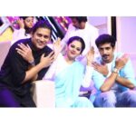 Anitha Sampath Instagram - When u look like a arul vaaku samiyar! This happens @shariqqqq777 @somshekar_ on the sets of bb jodigal