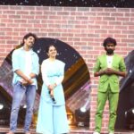Anitha Sampath Instagram - Sharik and myself from akka-thambi to amma-paiyan mode! This is really one of my favourite rounds.A breezing dance for everyone’s favourite amma song! Happy that i met @umariyazkhan mam too! (Swipe left) She always motivates me before i perform every round and never forgets to compliment me once the round is over! Hope u will like today’s performance guys! Don’t forget to watch #bbjodigal at #8pm tonight! Because ur support and love means a lot to us! Love u guys🤗