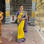 Anitha Sampath Instagram - Family function mode! 👩‍❤️‍💋‍👨 Jewel @littlefingers_bridal_jewellery Thiruvallur always gives me a nostalgic feel as i spent my 4yrs of college time there! . #veeraragavaperumal #templevisit #familyfunction #positivevibe #familytime #thiruvallur Veera Raghava Perumal Koil