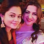 Anitha Sampath Instagram – Blurred yet fav pic..with everyone’s fav dd akka..Biggboss kondatam..
