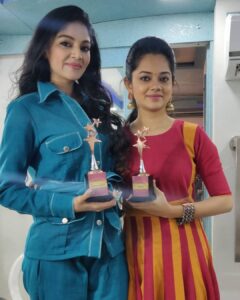 Anitha Sampath Instagram - With the "bold and beautiful" & "most determined" awards..
@sam.sanam.shetty