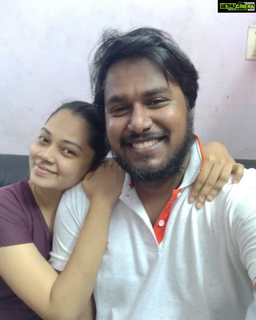 Anitha Sampath Instagram - திருமணம் ஆனா உன்ன யாரும் கண்டுக்க மாட்டாங்க..எல்லாரும் unfollow பண்ணிடுவாங்க..field out ஆயிடுவ இதுதான் நான் அதிகமா கேட்ட அட்வைஸ்..அப்படியே ஆனாலும் பரவாலனு தான் கல்யாணம் பண்ணேன்.. . ஆனா திருமணம் எங்கயும் என்றைக்கும் ஒரு தடையா இருக்கவே இல்ல..குறிப்பா திருமணத்துக்கு பிறகு தான் எனக்கு வாய்ப்புகளும் அதிகமா வந்துச்சு..எல்லாத்துக்கும் மேல உங்க கிட்ட இருந்தும் நிறைய அன்பு கிடைச்சிது.. . பிரபாவ சந்திச்ச நாள்ல இருந்தே கொஞ்சம் கொஞ்சமா professionல வளர்ச்சிய மட்டும் தான் பாத்துக்குட்டு வரேன்..இனிமேலும் தொடரணும்னு வேண்டிக்கிறேன்.. . Cute ஆன "DREAM GIRL" ah இருக்குறத விட..நல்லத சொல்ற "DREAM அக்கா"வாவோ "DREAM தங்கை"யாவோ இருப்பதையே விரும்புறேன்..!! . திருமணம் எந்த பெண்ணுக்கும் தடை அல்ல..அது இனிப்பதும் கசப்பதும் புரிந்து வாழ்வதை பொறுத்தது!! . My lucky charm @itsme_pg