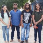 Anitha Sampath Instagram – Sharing my shoot experience with Stunt Silva master: “அதாரு அதாரு” பாட்டுல பாத்து  இருப்பீங்க..renowned stunt master in Tamil and Telugu industry.. hero இல்லாத இந்த pilot movieல முக்கியமான co artist..மாஸ்டர் கிட்ட நான் பேசுனேன்னா சவுண்டே கேக்காது..வெறும் காத்துதான் வரும்…அவ்ளோ பயம் மாஸ்டர பாத்தா..
.
breakfast lunch dinnerனு எல்லாரும் ஒன்னாதான் சாப்பிடுவாங்க..ஆனா நான் மாஸ்டர் போய்ட்டாரானு பாத்துட்டு அவரு போன அப்புறம் தான் சாப்பிடவே உக்காருவேன்..
.
அவரு பக்கதுல எனக்கு தட்டு இருந்தா..அவரு வரதுகுள்ள என் தட்ட எடுத்துகுட்டு குடு குடுனு ஓடி வந்துடுவேன்..
.
அவரு மூவி டீம் கூட பேசிட்டு இருக்கும் போது அந்த பக்கமா cross பண்ணி போனேன்னா “வாங்க மா..வந்து உக்காருங்க”னு சொல்லுவாரு..இல்ல பரவால சார்னு பயந்து escape ஆயிருவேன்..
.
சம்மந்தமே இல்லாம அவ்ளோ பயம்..அவரு பாக்க rough and toughஆ இருக்குறதுனாலயும் எல்லா படத்துலயும் வில்லனாவும் ரவுடியாவுமே பாத்ததுனாலயும் அந்த பயம் போல..
.
ஆனா ரெண்டாவது நாளே எங்க கிட்ட ரொம்ப ரொம்ப நல்லா பேசுனாரு..மாஸ்டர் இல்லனாதான் போர் அடிச்சிது..அவரு இருந்தா செட்ல சிரிப்பு சத்தம் கேட்டுட்டே இருக்கும்..
.
நாம தான் ரொம்ப reserved ஆ இருந்துட்டோம் போலனு தோனுச்சு…எல்லா பெரிய celebrities ஓட off screen behaviour பத்திலாம் ஆர்வமா கேட்டு தெரிஞ்சிப்பேன்..
.
கடைசி நாள்லாம் மாஸ்டர ரொம்ப மிஸ் பண்றோம்னு எல்லாரும் பேசுற மாதிரி ஆயிடுச்சு..
.
ரொம்ப dedicated ஆன perfectionist @silva_stunt ..
.
In Pic2
Dir @j.sathiyaseelan
Master @silva_stunt 
Co artist @anushri_anitha