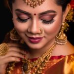 Anitha Sampath Instagram - மஞ்சள் மேகம் 🌙 Makeup & hairstyling @rekha_.makeupartist Saree @grb_silks Blouse @sruthikannath22 Jewellery @vivahbridalcollections Photography @parvathamsuhas