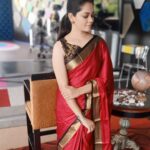 Anitha Sampath Instagram - Red love #vanakkam_thamizha
