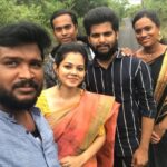 Anitha Sampath Instagram – And that’s a wrap up!!
14 நாட்கள் இத்தனை கூட்டமும் ஒரே வீட்டில்..ஒரே இடத்தில் ஒன்னா சாப்பிட்டு. ஷூட்டிங் ஷூட்டிங் நு எல்லாரும் ஒன்னாவே இருந்துட்டு.. கெடக்கிற கேப்ல ஒன்னா உக்காந்து கத்தி கைதட்டி தாயம் ஆடிட்டு..சூட்டிங்குக்கான  லாங் டிரைவ்ல கார்ல காத கிழிக்கிற மாதிரி சவுண்டோட ஒன்னா சத்தமா பாடிட்டு..ஒன்னா தூங்கி ஒன்னா எழுந்து குடும்பம் மாதிரி இருந்துட்டு இன்னக்கி சென்னையில வீட்டுல தனியா சாப்பிடவே என்னமோ மாதிரி இருந்துச்சு..கில்லி படத்துல தளபதி “தனலஷ்மி வண்டில ஏறு” னு சொல்லிட்டு மிஸ் பண்ற சீன் மாதிரி தான் இருந்துது..
.
Director, asst directors,co actors and producer அம்மாவில் இருந்து புன்னகையோட எனக்கு தட்டுல சாப்பாடு போட்ட அம்மா அக்கா அண்ணா,எனக்கு தாகத்துக்கு தண்ணி புடிச்சு குடுத்த அக்கா,நாங்க சாப்டு வச்ச தட்ட கழுவி வச்ச அம்மா வரைக்கும்..எல்லாருக்கும் ரொம்ப ரொம்ப நன்றி..
.
முதல் நாள் சூட்டிங்ல இயக்குனர் சத்தியாவ மட்டும் தான் தெரியும்.. ஆனா திரும்ப வரும் போது நிறைய உள்ளங்கள சம்பாச்சிட்டு வந்துருக்கேன்..thank you lovelies..and all the best Sathya and team..மாயம் நிகழும்!
.
Director @j.sathiyaseelan 
Associate @bhuvaneshraj2704 
Co actor @anushri_anitha 
Co actor @silva_stunt 
Producer @im_ragul_ron 

Asst dir #gladson
Cinematographer #gandhi 
Editor #xavier
Photos #aravind
Co ordinator #santhosh Arani (Tirvannamalai), India