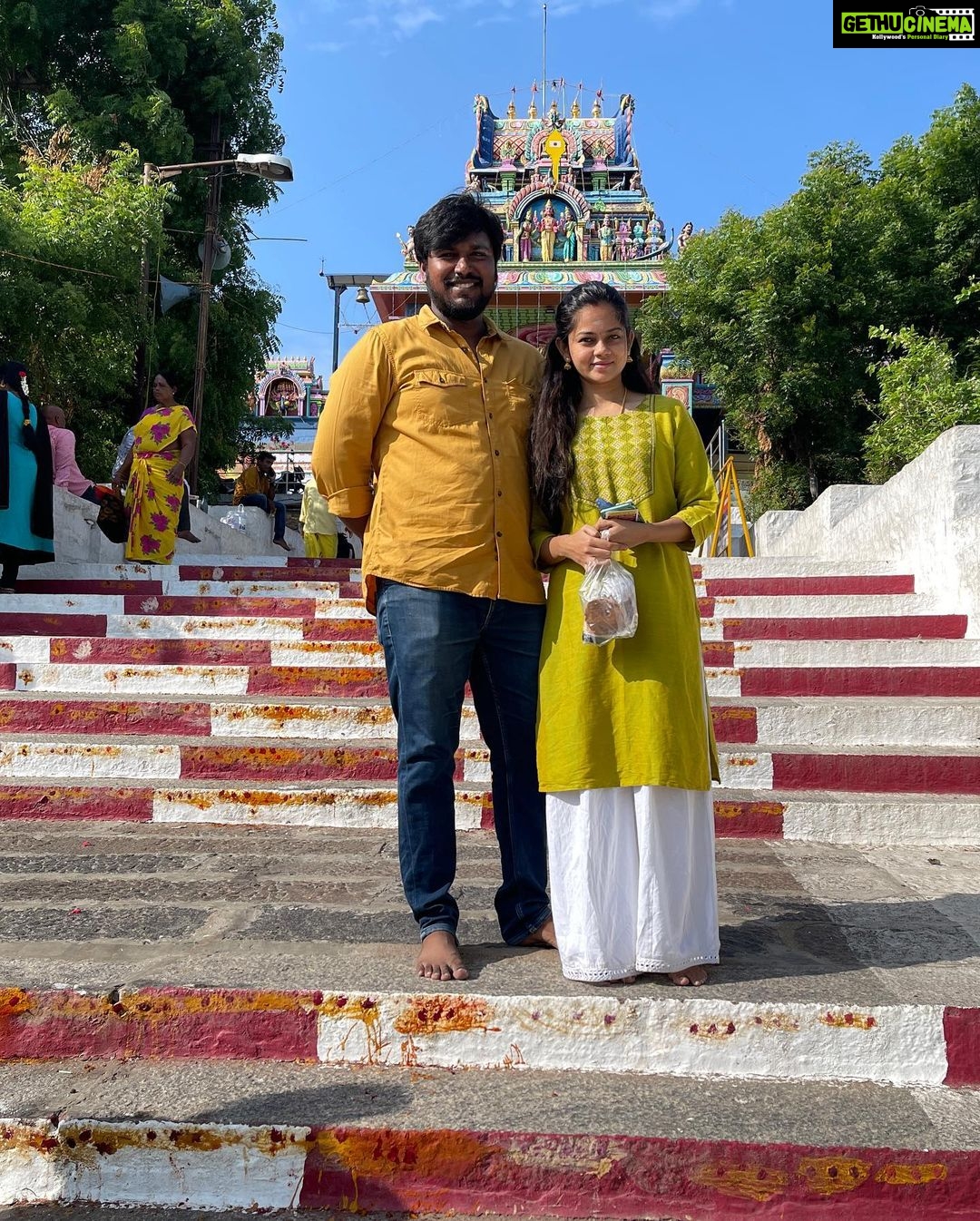 Anitha Sampath Instagram - Thanks to everyone who wished me on my birthday!πI value each and everyone of u guys!!!π U guys never left me alone..each of your loving words means a lot to meπππ½ thanks for your support thangams. By the way this picture is from kundrathur murugan kovil. 5 varshama inga kutitu vara soli praba ta ketute irupen.romba nal asai. but amaiyave illa. Kadasila indha area ke kudi vandhu, vaigasi visagam day la, en birthday anaki dhan varanum nu irundhuruku. ππ vlog also coming soon guysπ thanks a lot. βIf something dint happen now, it means u deserve more and it will happen far better than u expected with miraclesβ. Kundrathur Murugan Temple