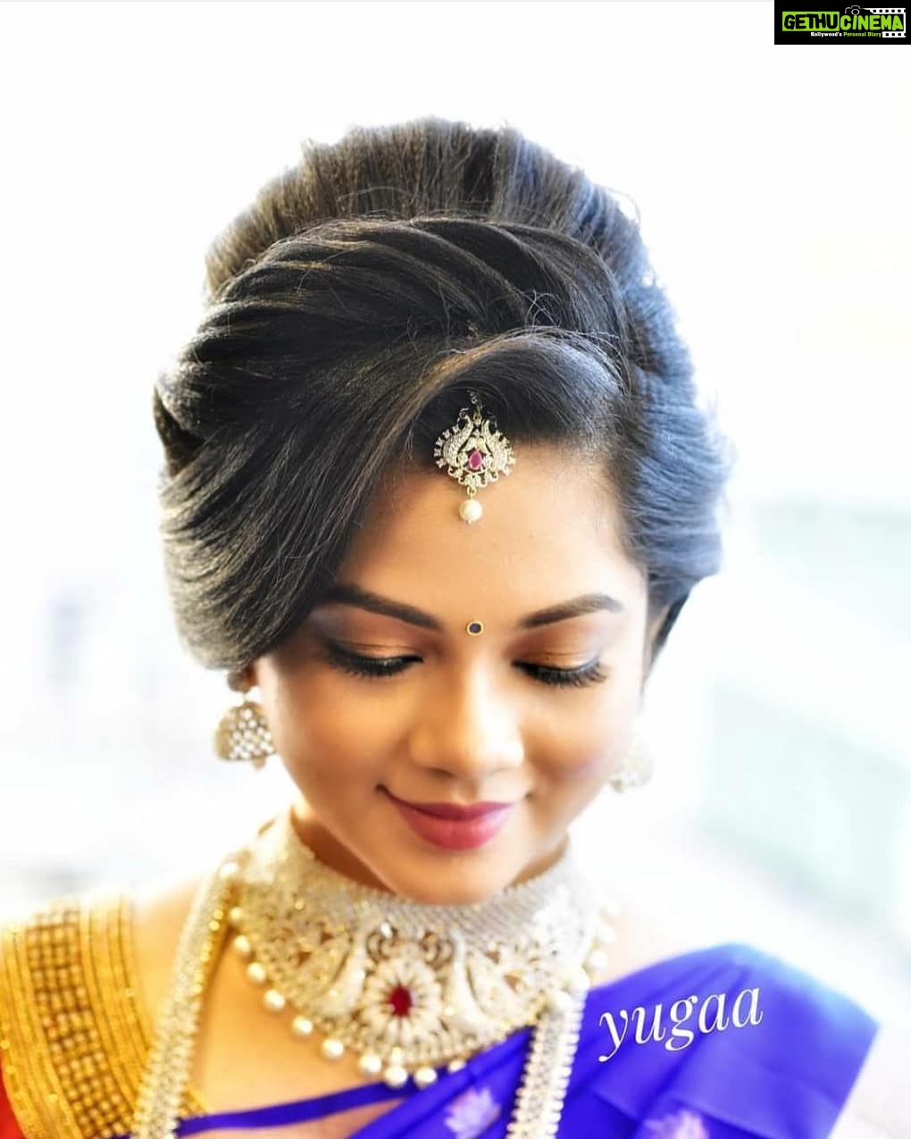 Anitha Sampath Instagram - என் கவிதைகளில் கண்மலர்ந்தவளோ.. என் மெளனங்களை மொழிபெயர்த்தவளோ.. . mua: @shanthoshi_mua Jewelry : @aadhirabridal_jewellery @aadhira_fashions hairstylist : @hairstylist_yugaa Click: @pugaipada_thozhan Blouse : @lopa_design_studio Costume : @meshira.in