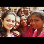 Anitha Sampath Instagram - இந்த அன்பு இம்முறை சேலத்தில் இருந்து.. பாரதியார் மகளிர் கல்வி நிறுவனங்களின் கண்மணிகள்.. . ஏராளமான முதல் பட்டதாரி மாணவிகளோடு நிறைய பெருமைகளை ஏந்தி நிற்கிறது இக்கல்லூரி.. . சேலத்து "மா"வை போன்றே மாணவிகளும் இனிமை.. . Thanks for the hairstyle @cinderella_attur #event_season #eventtime #college #collegefunction #womensday #girls #motivation #positivevibes #salem #athur #love #lovemyjob💕 #anitha #anithasampath Atur-Salem, Tamil Nadu, India