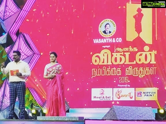 Anitha Sampath Instagram - விகடன் விருதுகள் 2019.. costume @mabia_mb Jewellery @vivahbridalcollections . . I informed about the costume and jewellery need at the neck of the moment..but still u both @mabia_mb and @vivahbridalcollections helped me out instantly with love .. Thank u so much darlings..love u.. . So much of appreciations for ur wonderful collections. Chennai Trade Centre