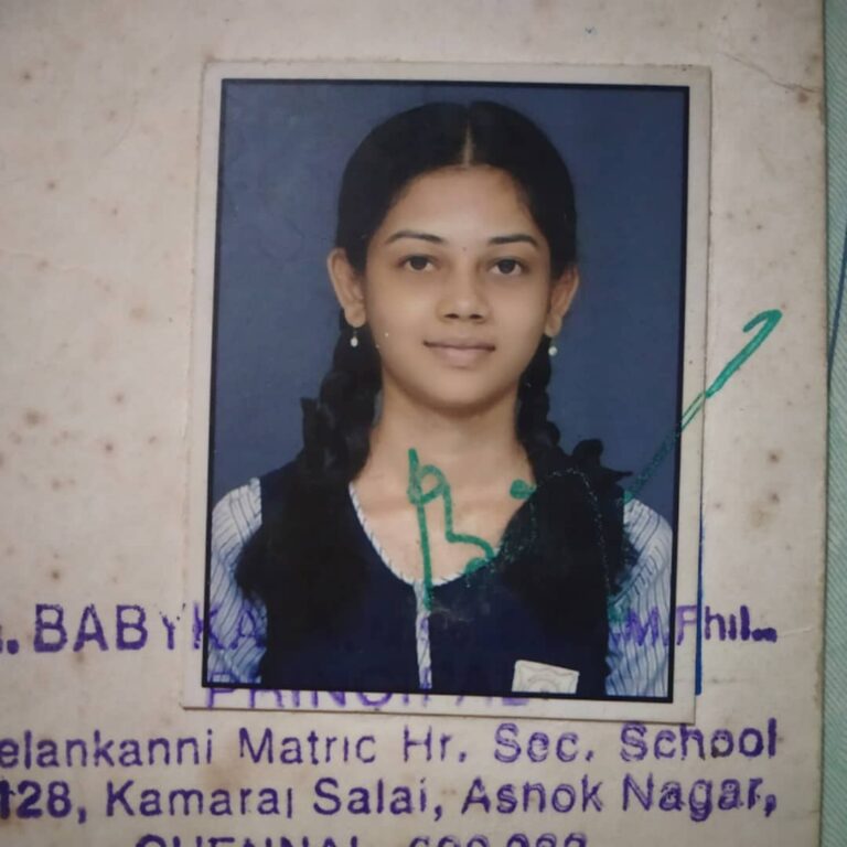 Anitha Sampath Instagram - I know i look weird..but its still a great memory..my 12th std hall ticket!! . #anitha #anithasampath #anchoranitha #schooldays #12thstd #plustwo #hallticket