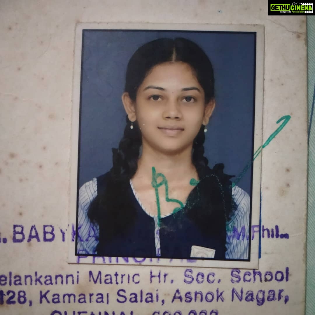 Anitha Sampath Instagram - I know i look weird..but its still a great memory..my 12th std hall ticket!! . #anitha #anithasampath #anchoranitha #schooldays #12thstd #plustwo #hallticket