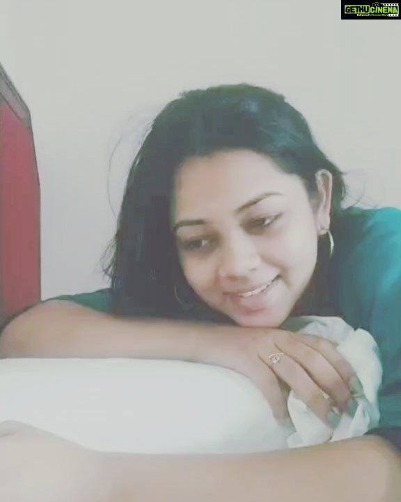 Anitha Sampath Instagram - What to do when iam bored.. #anitha #anithasampath #anchor #anchoranitha #suntv #sunnews #vanakkamthamizha #tiktok