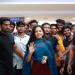 Anitha Sampath Instagram - “Paws for a cause” campaign at madurai #vishalmall towards the release of “oh my dog” movie.Lots of love..lots of happiness.. thank u so much to all those madurai lovelies for showering immense love. ❤️Loving the Reality❤️… vlog coming soon guys! Madurai - நம்ம மதுரை