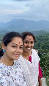 Anitha Sampath Instagram - Our kutti trip to sirumalai hills😍 with @itsme_pg @thamaraiselvisarathy_official #familytime #sirumalaiforest #anithasampath #thamaraiselvi