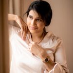 Anjena Kirti Instagram - Escape the Ordinary … Choose to Shine 🦋✨ @camerasenthil @rrajeshananda . . Mua : @reeya_makeup_artist @bhavi_makeup_artist_