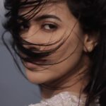 Anju Kurian Instagram - Love is in the Air or Hair??? 🌬🤍 #ʀᴀᴡᴀɴᴅᴜɴᴇᴅɪᴛᴇᴅ MUA - @femy_antony__ Wardrobe- @paris_de_boutique #rawanduncut #into_the_wild #breezy #cruising #hairflip #gooddays #anjukurian #reelsvideo #tamilsongs #kannalakannala #photoshoot #sealife #goodmorning #sunriselover #earlymorninglight #instafamily #loveyouall