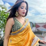 Antara Biswas Instagram - Loving The Weather …And The Sky…. And Me ❤️❤️❤️ Saree: @farico.in