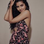 Anupama Parameswaran Instagram - When he knows how to make you smile and spice you up at the same time. 😝 Wearing @metamera Earrings @spillthebead Styled by @rashmitathapa🥹♥️ Styling team @aishwarya128 Shot by @arifminhaz🔥😈 Photo assist @thejaswitanneru