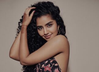 Anupama Parameswaran Instagram - When he knows how to make you smile and spice you up at the same time. 😝 Wearing @metamera Earrings @spillthebead Styled by @rashmitathapa🥹♥️ Styling team @aishwarya128 Shot by @arifminhaz🔥😈 Photo assist @thejaswitanneru