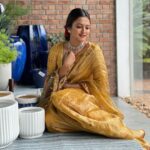 Aparna Das Instagram - For #priyanottathilaanu promotions ✨ Styling : @keepitstylish_by_ammu @styledbyammu Saree : @ektha.prescilajosephchungath Blouse : @zurimarket Make up : @makeup_by_mariyaaa 📷 : @jishnu.sidharth Jewellery: @antegra_diaries Location : @wudapple
