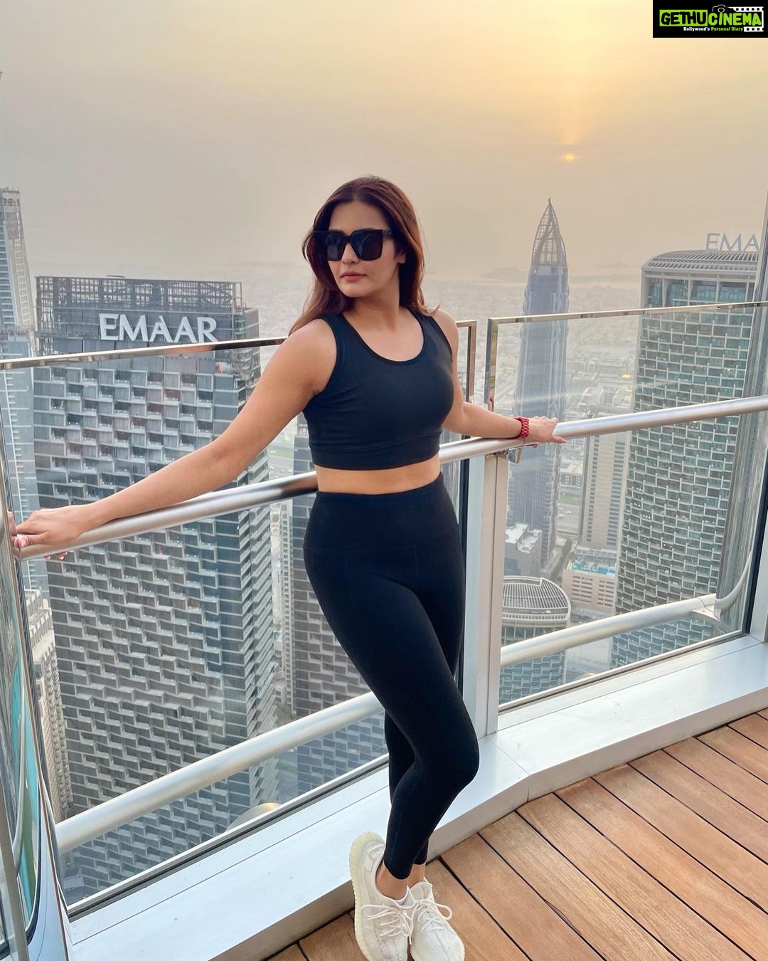 Arthi Venkatesh Instagram - Chasing sunsets everywhere I go… Burj Khalifa