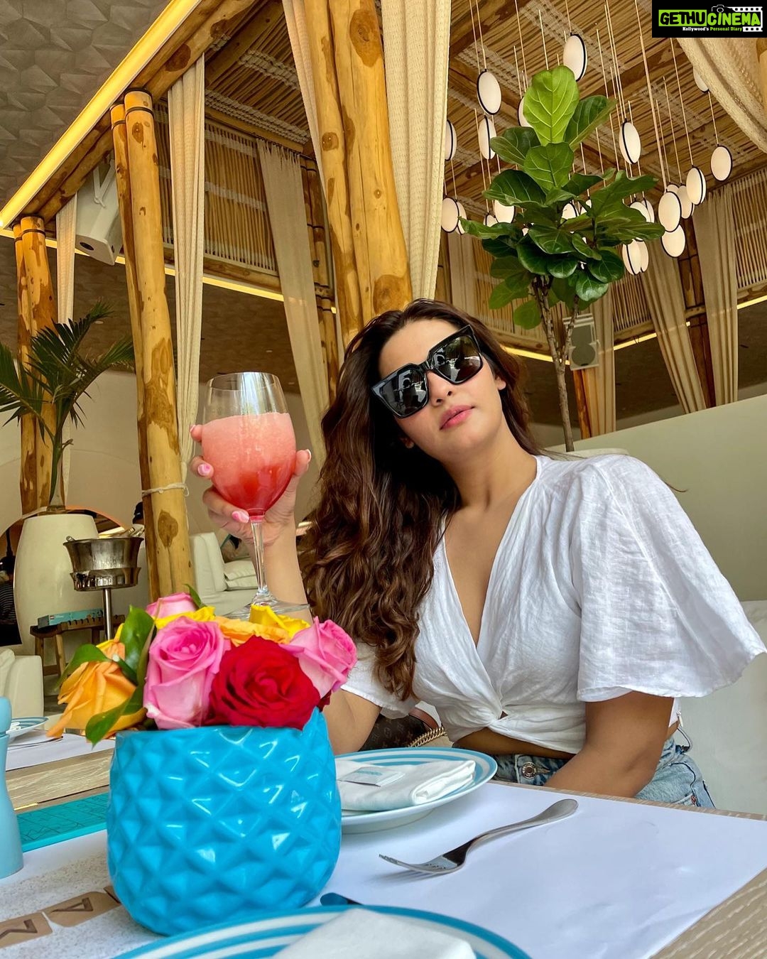Arthi Venkatesh Instagram - Let’s get it started 🍾 Nammos Dubai