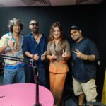 Ashnoor Kaur, radio, Tutt Gaya