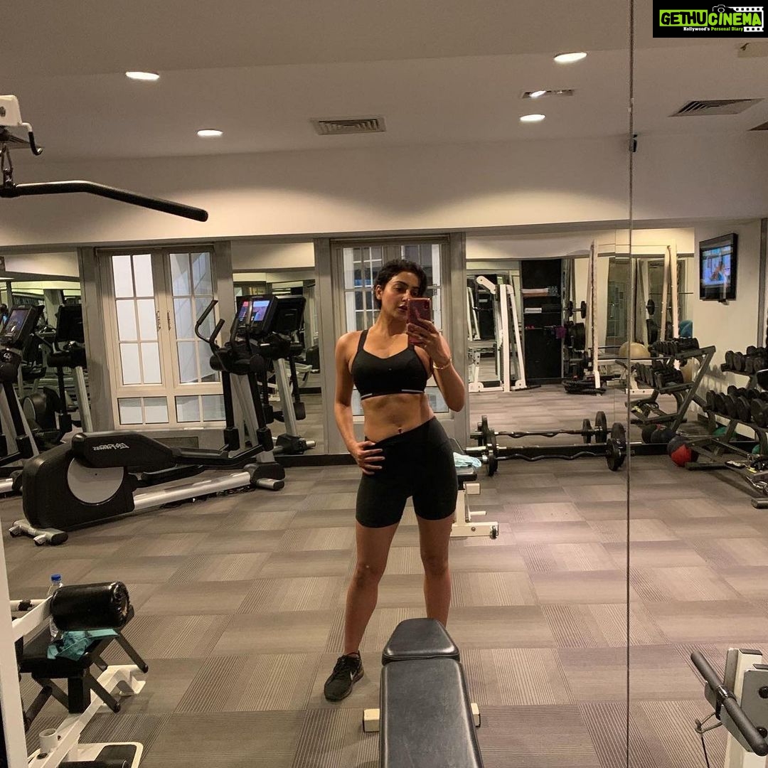 Avantika Mishra Instagram - Version 2.0 💪