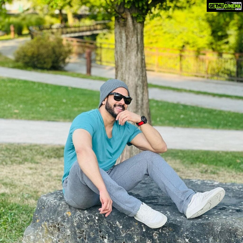 Bharath Instagram - Different day different looks ! Perks of being an actor and I love the fact that i tend to explore and experiment with places, looks , characters etc !! Keeping swiping and let me know which look suits me the most. Beard or moustache ? 🤩 #lovemyjob #actorslife #france🇫🇷 #explore #happy