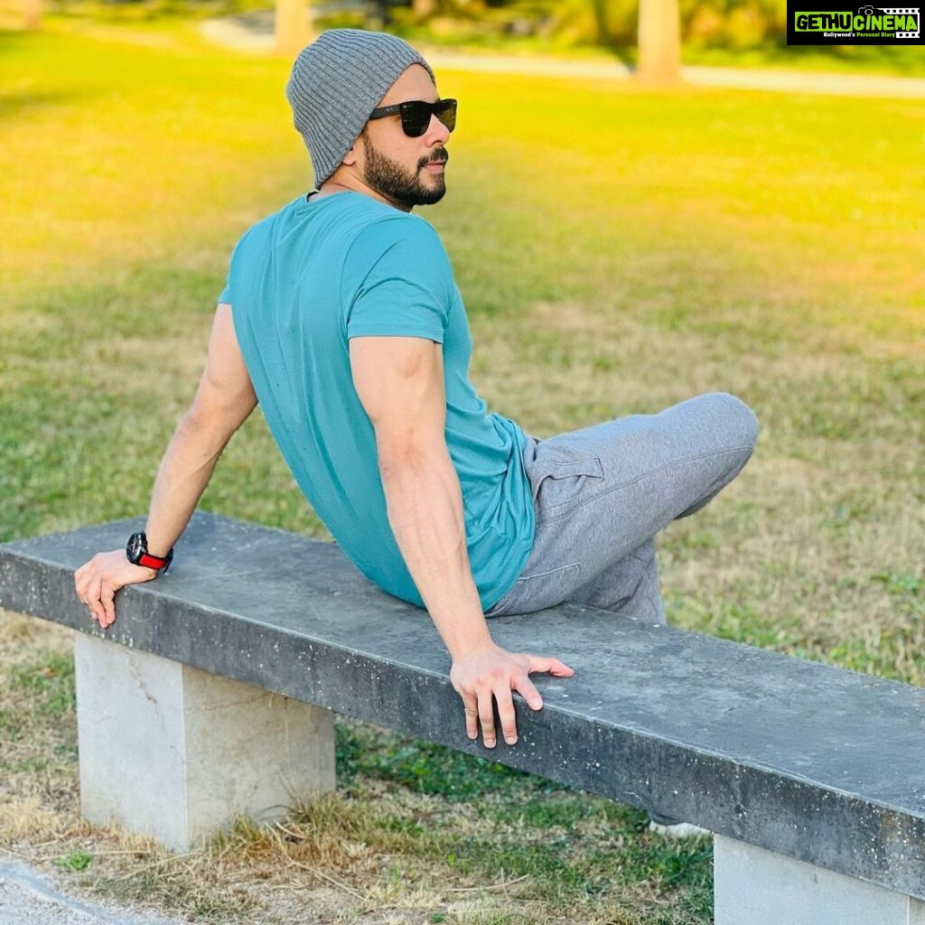 Bharath Instagram - Different day different looks ! Perks of being an actor and I love the fact that i tend to explore and experiment with places, looks , characters etc !! Keeping swiping and let me know which look suits me the most. Beard or moustache ? 🤩 #lovemyjob #actorslife #france🇫🇷 #explore #happy