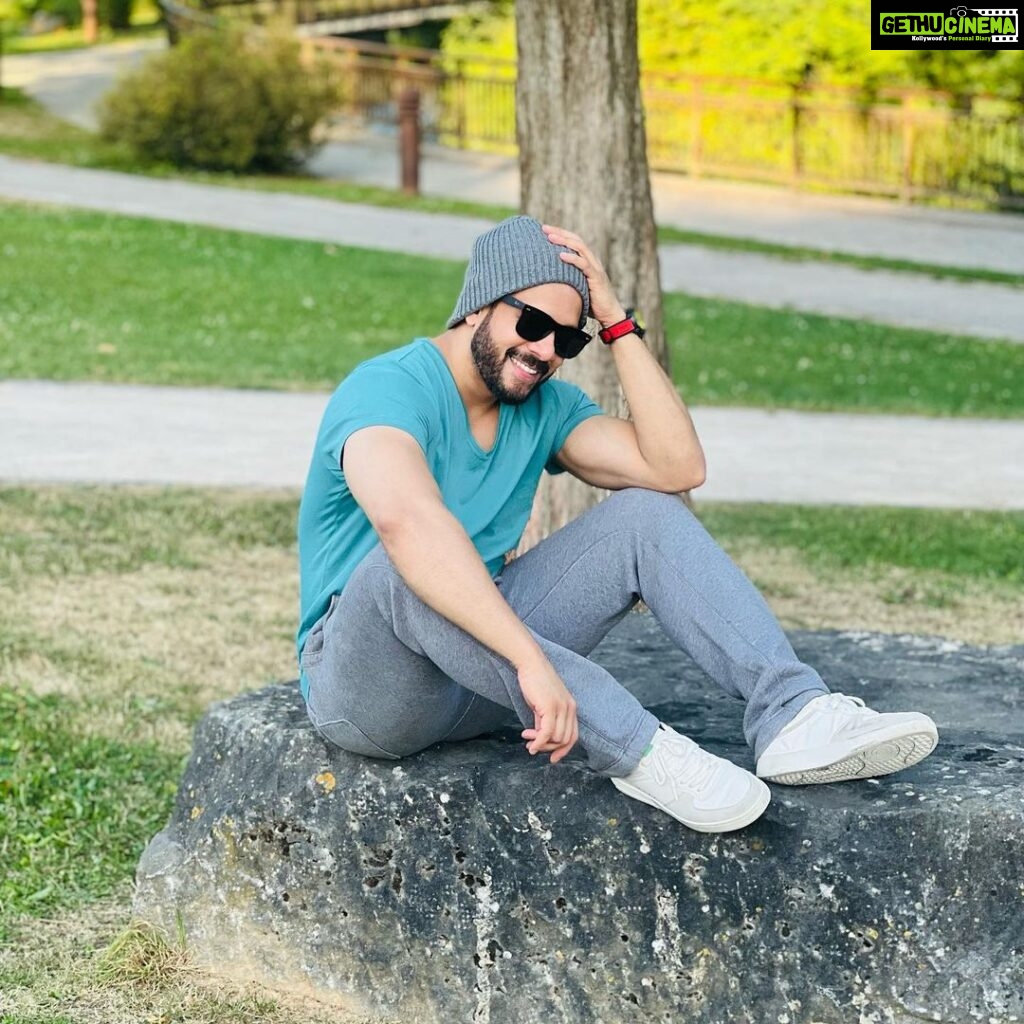 Bharath Instagram - Different day different looks ! Perks of being an actor and I love the fact that i tend to explore and experiment with places, looks , characters etc !! Keeping swiping and let me know which look suits me the most. Beard or moustache ? 🤩 #lovemyjob #actorslife #france🇫🇷 #explore #happy