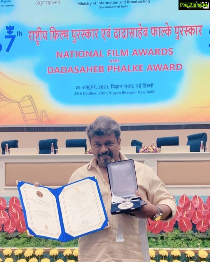 Brigida Instagram - Congratulations for #2 NATIONAL AWARD for "OTHTHA SERUPPU SIZE-7" sir. Feeling proud that i'm learning from u. Will definately make u proud on my works also sir. And I'm always grateful to u. Wishing prior for our "IRAVIN NIZHAL" Award next on this day. 🔥 Day to remember 25/10/2021